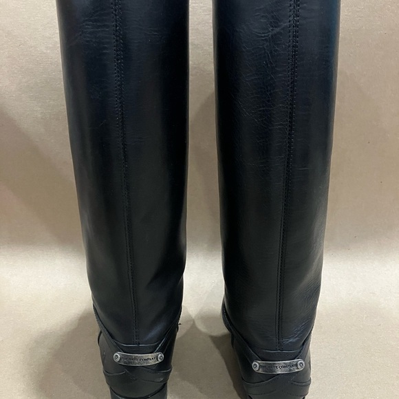 The Frye Company 76976 Black Leather Riding Harness Tall Boots Lindsay Plate 7 - Picture 3 of 16